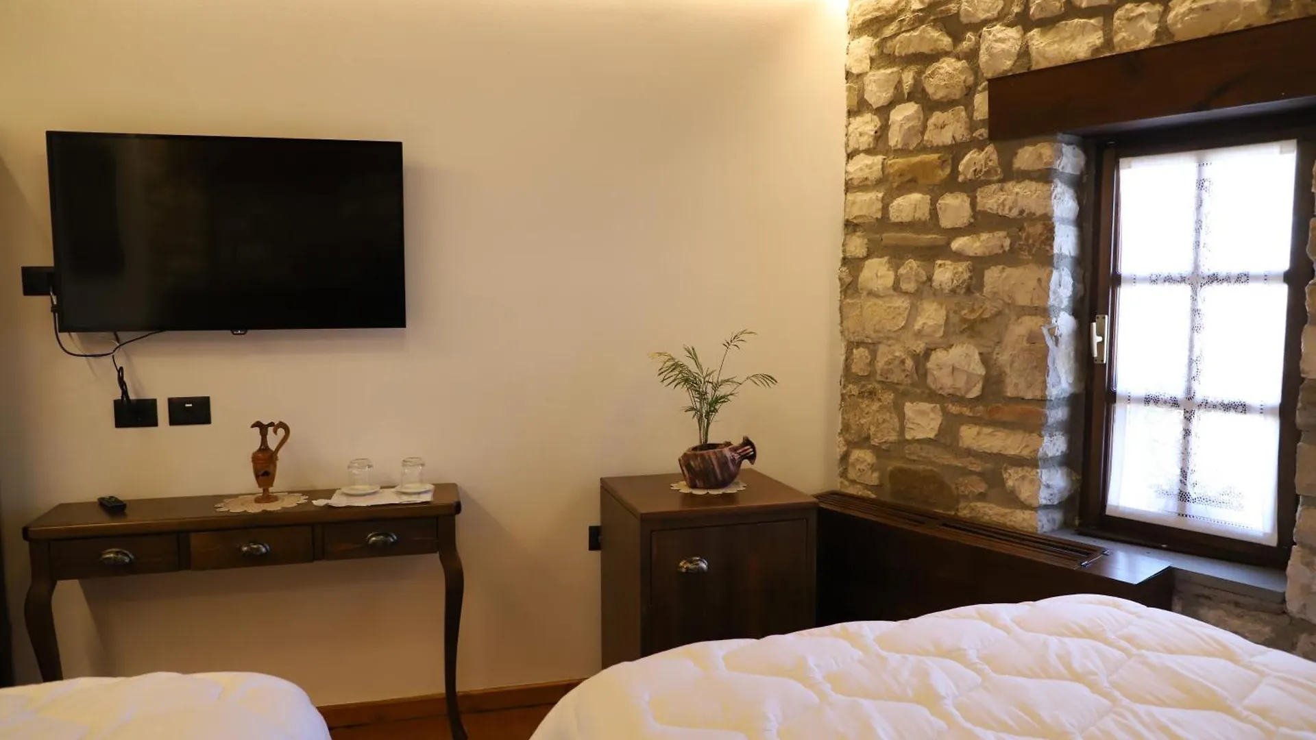 Penzion Villa Oda Tomori Berat