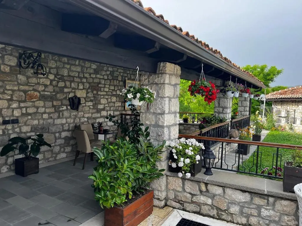 Penzion Villa Oda Tomori Berat