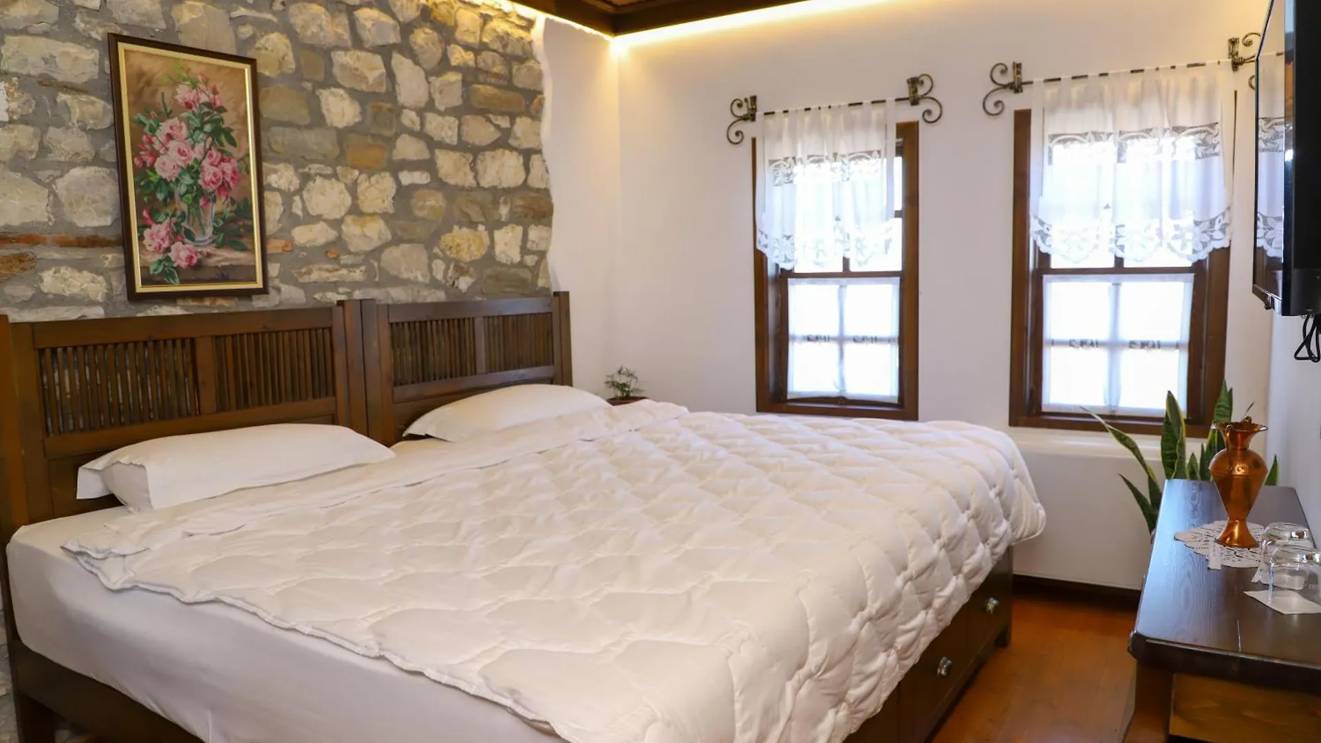 Penzion Villa Oda Tomori Berat